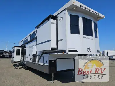 New 2025 Forest River RV Wildwood Heritage Glen ROOST43