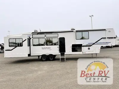2026 Forest River RV Cherokee Arctic Wolf photo 2