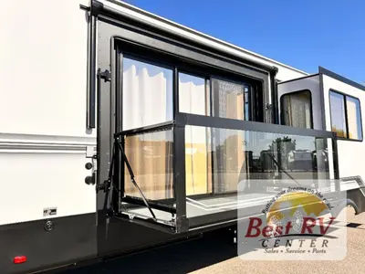 2027 Forest River RV Cherokee Sabre photo 5