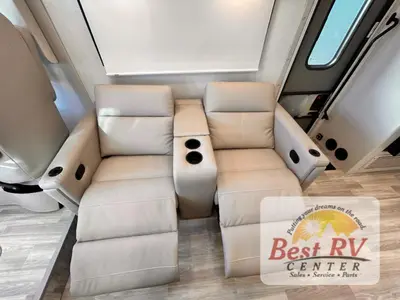 2026 Thor Motor Coach Vegas photo 29