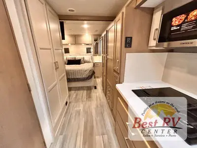 2027 Thor Motor Coach Palazzo photo 45