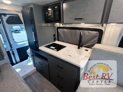 2025 Thor Motor Coach Twist photo 29