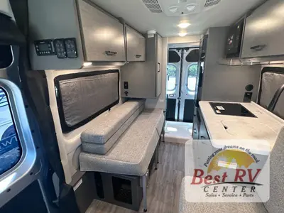 2025 Thor Motor Coach Twist photo 23
