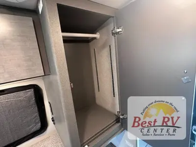 2025 Thor Motor Coach Twist photo 43