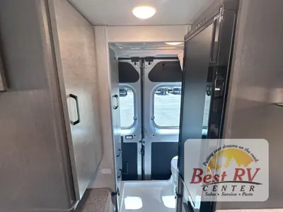 2025 Thor Motor Coach Twist photo 41