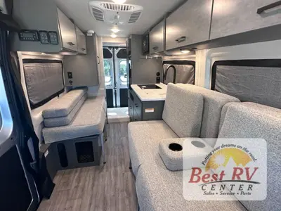 2025 Thor Motor Coach Twist photo 14