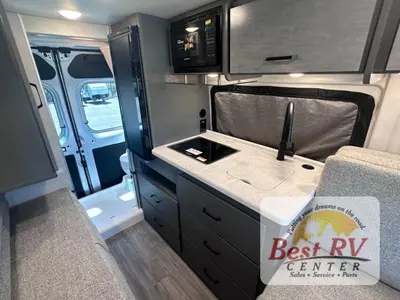 2025 Thor Motor Coach Twist photo 28