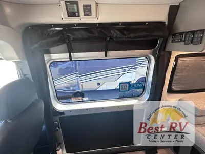 2025 Thor Motor Coach Twist photo 26