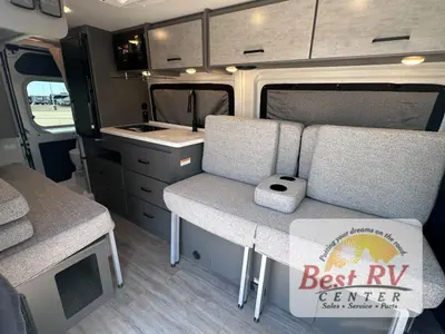 2025 Thor Motor Coach Twist photo 13