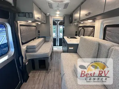 2025 Thor Motor Coach Twist photo 15