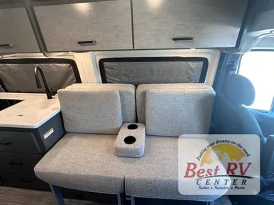 2025 Thor Motor Coach Twist photo 19