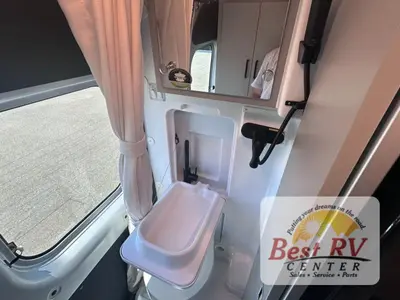 2025 Thor Motor Coach Twist photo 47