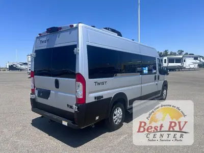 2025 Thor Motor Coach Twist photo 3