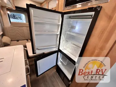 2026 Coachmen RV Beyond photo 33