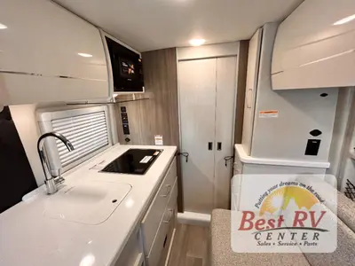 2026 Thor Motor Coach Rize photo 43
