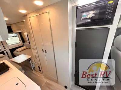 2026 Thor Motor Coach Tellaro photo 18
