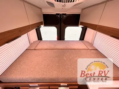 2027 Thor Motor Coach Rize photo 36