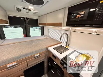 2027 Thor Motor Coach Rize photo 27
