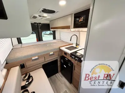 2027 Thor Motor Coach Rize photo 18