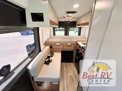 2027 Thor Motor Coach Rize photo 15