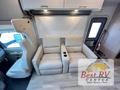 2026 Thor Motor Coach Four Winds photo 32