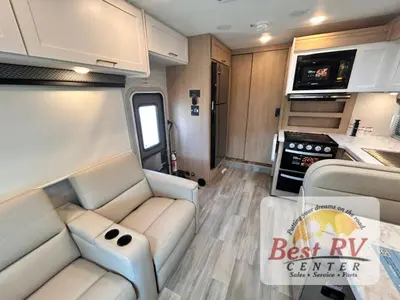 2026 Thor Motor Coach Four Winds photo 27