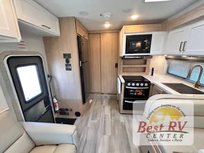2026 Thor Motor Coach Four Winds photo 37