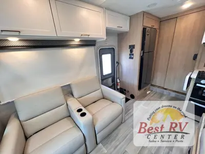 2026 Thor Motor Coach Four Winds photo 28