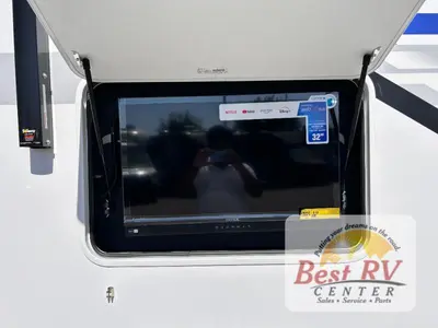 2026 Thor Motor Coach Four Winds photo 3