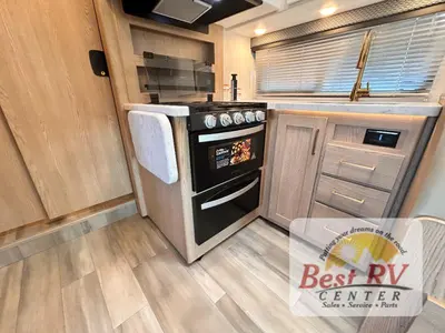 2026 Thor Motor Coach Four Winds photo 44