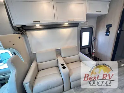 2026 Thor Motor Coach Four Winds photo 29