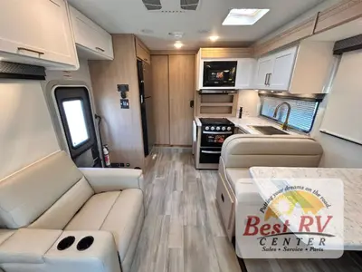 2026 Thor Motor Coach Four Winds photo 26