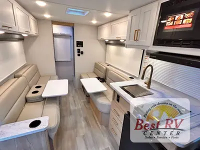 2026 Thor Motor Coach Four Winds photo 13