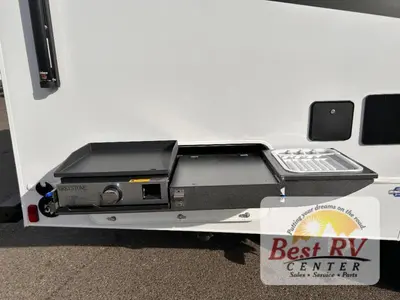 2026 Coachmen RV Leprechaun photo 4