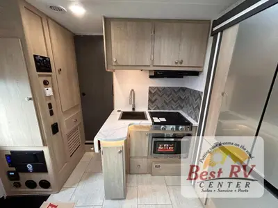 2026 Coachmen RV Leprechaun photo 37