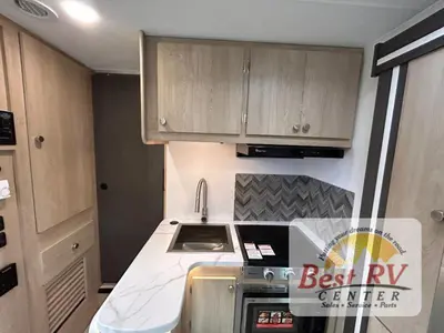 2026 Coachmen RV Leprechaun photo 38