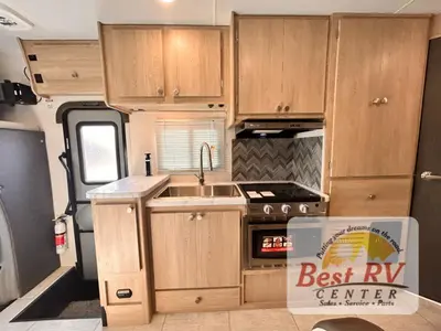 2026 Coachmen RV Leprechaun photo 25