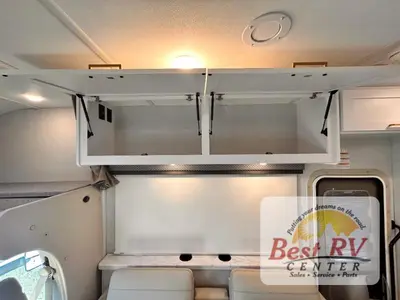 2027 Thor Motor Coach Four Winds photo 28