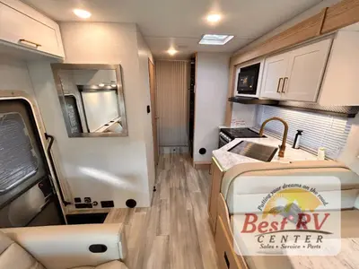 2027 Thor Motor Coach Four Winds photo 33