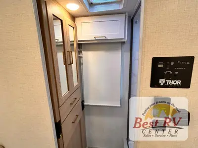 2026 Thor Motor Coach Four Winds photo 28