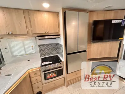 2026 Coachmen RV Leprechaun photo 32