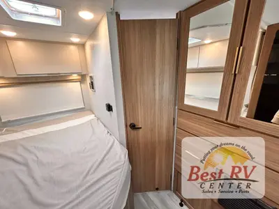 2027 Thor Motor Coach Four Winds photo 47
