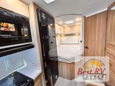 2027 Thor Motor Coach Four Winds photo 34
