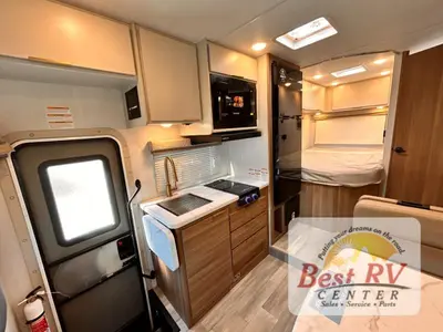 2027 Thor Motor Coach Four Winds photo 23