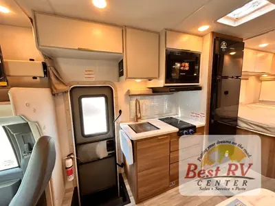 2027 Thor Motor Coach Four Winds photo 24