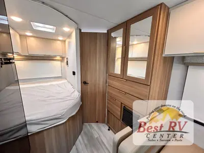2027 Thor Motor Coach Four Winds photo 36