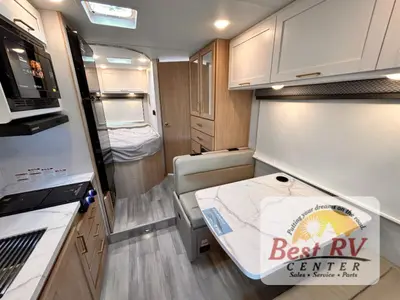 2027 Thor Motor Coach Four Winds photo 18