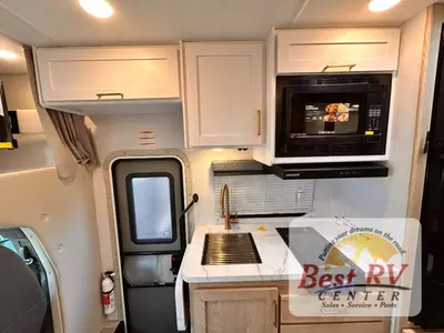2027 Thor Motor Coach Four Winds photo 22