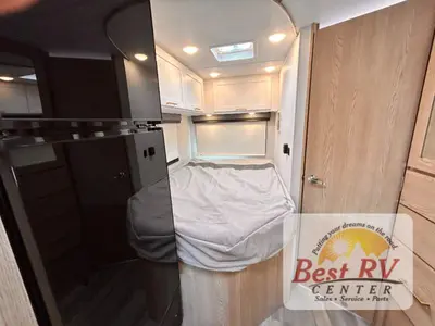 2027 Thor Motor Coach Four Winds photo 37