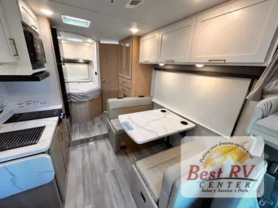 2027 Thor Motor Coach Four Winds photo 11
